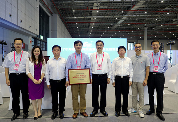 英国上市公司365